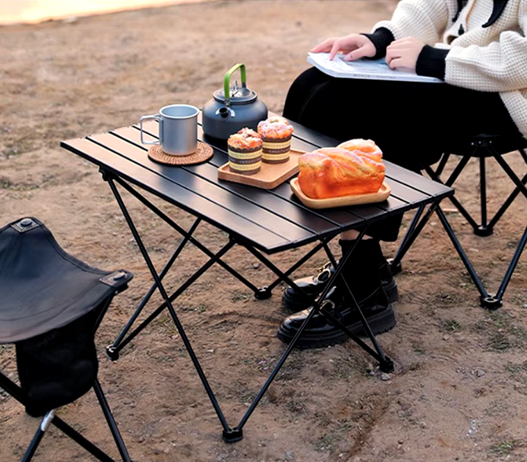 Outdoor Foldable Table